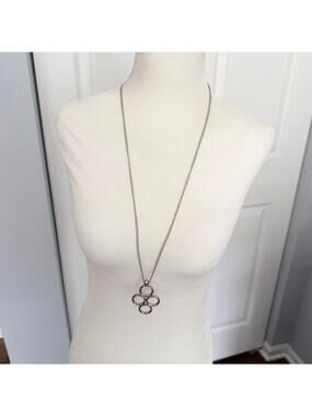 Silver tone quadrifoglio pendant long necklace